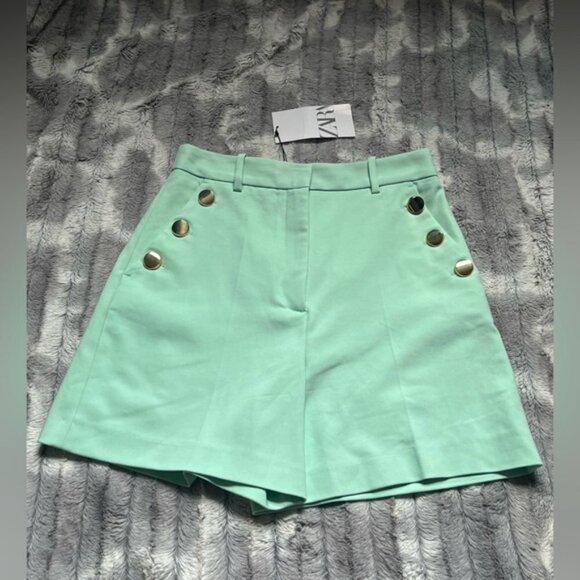 Zara Shorts with Buttons Size Small - Picture 2 of 6